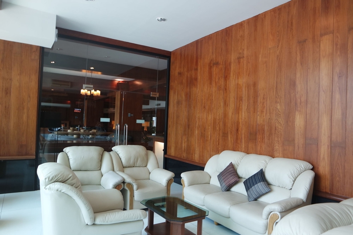 Imagen de los interiores del Hotel Laemtong Service Apartment. Foto 11