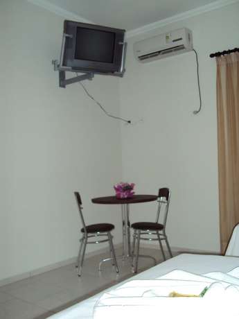 Imagen de la habitación del Hotel Laf. Foto 6