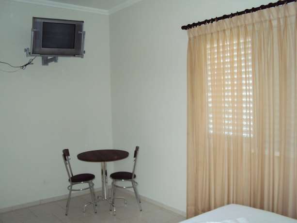 Imagen de la habitación del Hotel Laf. Foto 8