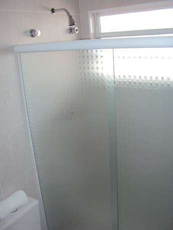 Imagen de la habitación del Hotel Laf. Foto 16