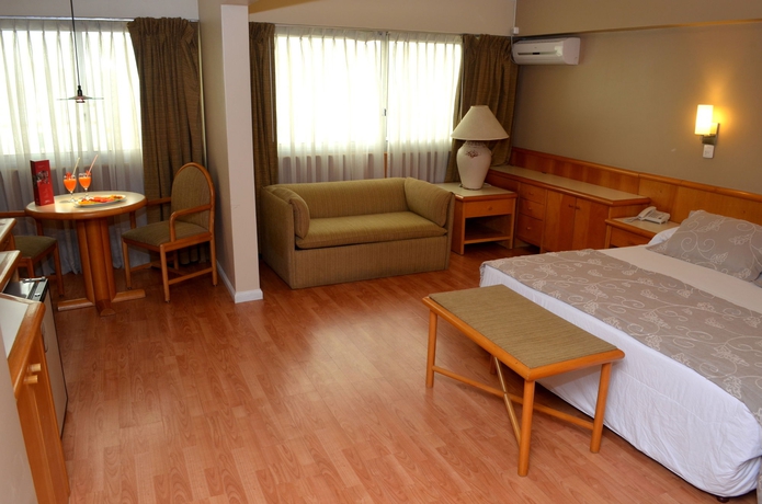 Imagen de la habitación del Hotel Lafayette, Montevideo. Foto 10