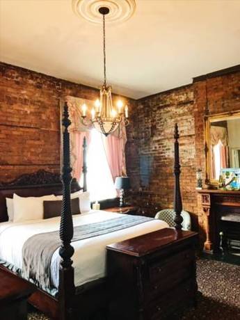 Imagen de la habitación del Hotel Lafitte Guest House. Foto 1