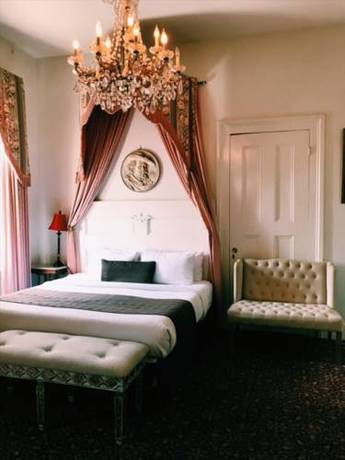 Imagen de la habitación del Hotel Lafitte Guest House. Foto 2