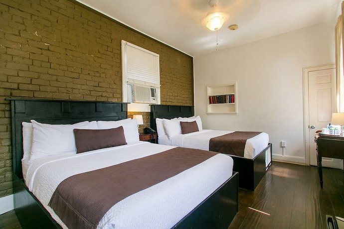 Imagen de la habitación del Hotel Lafitte and Bar. Foto 10