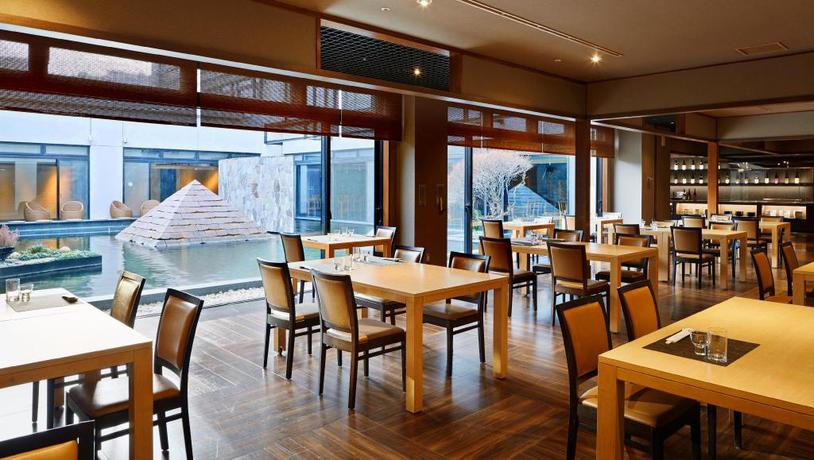 Imagen del bar/restaurante del Hotel Laforet Ito Onsen Yunoniwa. Foto 2