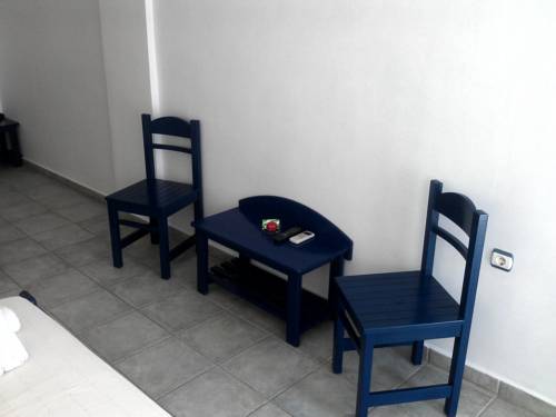 Imagen de la habitación del Hotel Lagada Beach, Ad&aacute;mas. Foto 2