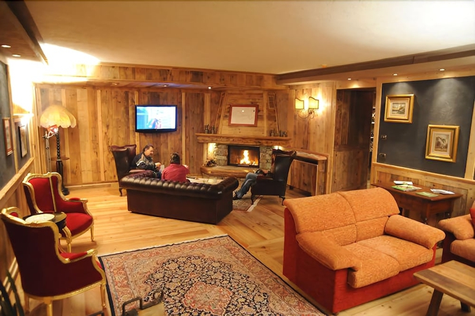 Imagen de los interiores del Hotel Laghetto. Foto 17