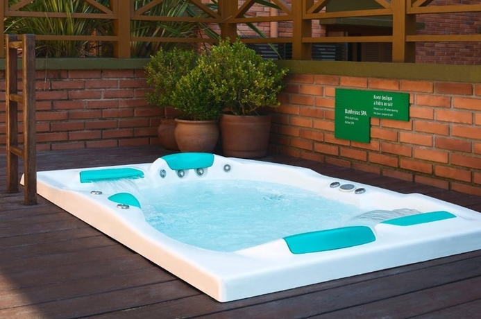 Imagen de la piscina del Hotel Laghetto Gramado. Foto 19