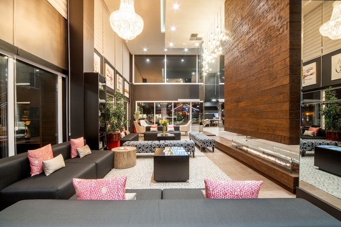 Imagen de los interiores del Hotel Laghetto Stilo Borges. Foto 16