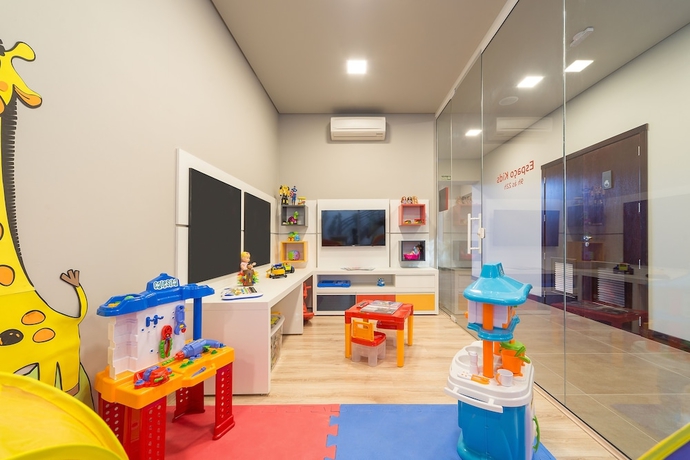 Imagen de los interiores del Hotel Laghetto Stilo Borges. Foto 19