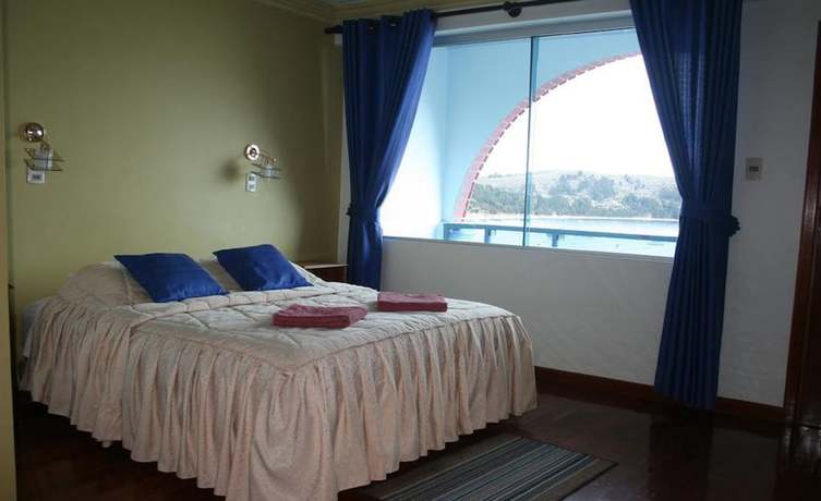 Imagen de la habitación del Hotel Lago Azul, Copacabana. Foto 4