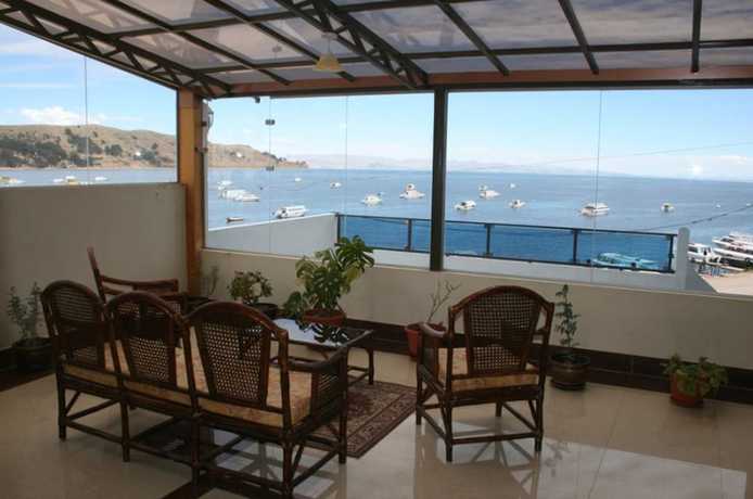 Imagen de los exteriores del Hotel Lago Azul, Copacabana. Foto 16