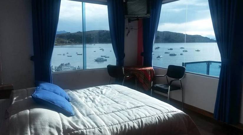 Imagen de la habitación del Hotel Lago Azul, Copacabana. Foto 12