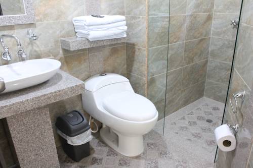Imagen de la habitación del Hotel Lago Chico Inn, Bogot&aacute;. Foto 4