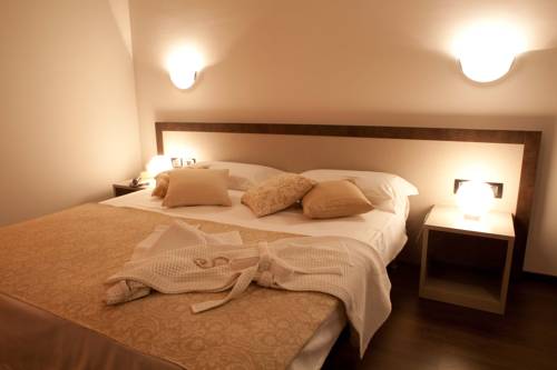 Imagen de la habitación del Hotel Lago Di Como. Foto 11