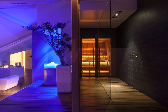 Imagen de la piscina del Hotel Lago Di Garda. Foto 7