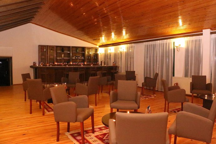 Imagen del bar/restaurante del Hotel Lago Di Salda. Foto 3