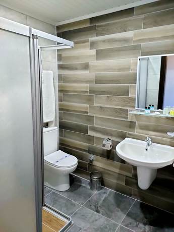 Imagen de la habitación del Hotel Lago Di Salda. Foto 9