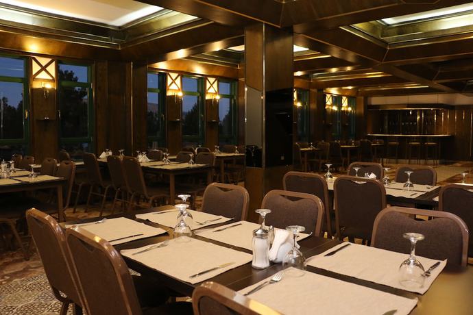 Imagen del bar/restaurante del Hotel Lago Di Salda. Foto 5