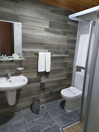 Imagen de la habitación del Hotel Lago Di Salda. Foto 13