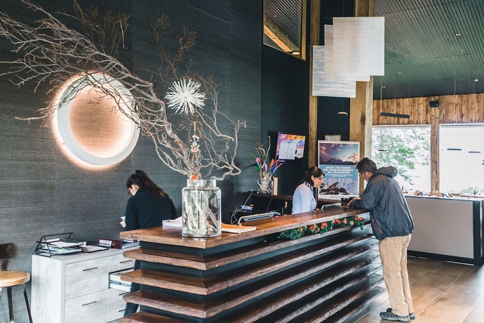 Imagen de los interiores del Hotel Lago Grey. Foto 19