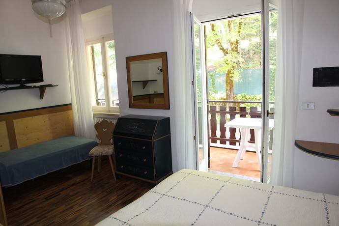 Imagen de la habitación del Hotel Lago Park Molveno. Foto 6