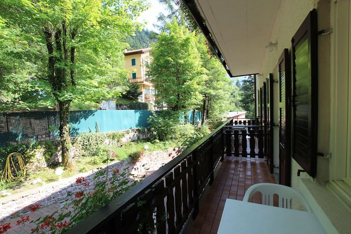 Imagen de la habitación del Hotel Lago Park Molveno. Foto 17