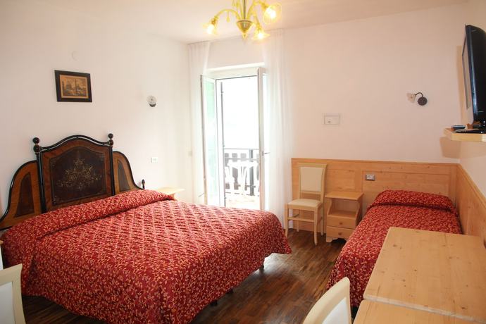 Imagen de la habitación del Hotel Lago Park Molveno. Foto 18
