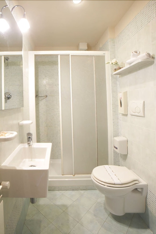 Imagen de la habitación del Hotel Lago Verde. Foto 11