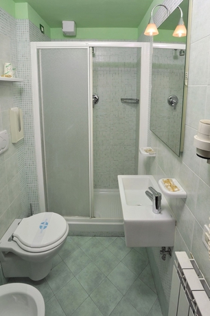 Imagen de la habitación del Hotel Lago Verde. Foto 16