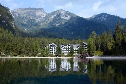 Imagen general del Hotel Lago di Braies. Foto 1