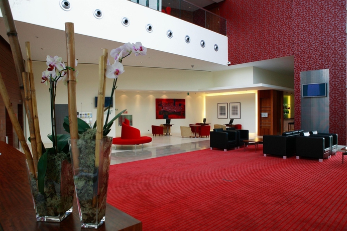 Imagen de los interiores del Hotel Lagoas Park. Foto 11