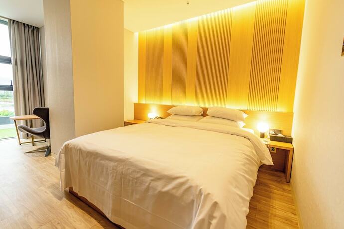 Imagen de la habitación del Hotel Lagobaum. Foto 18