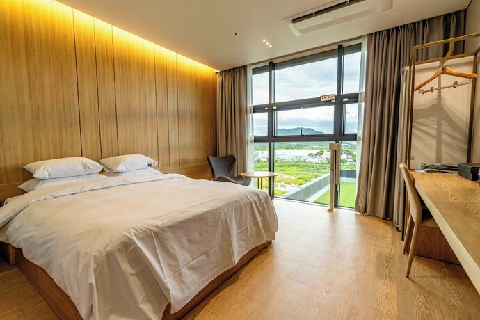 Imagen de la habitación del Hotel Lagobaum. Foto 19