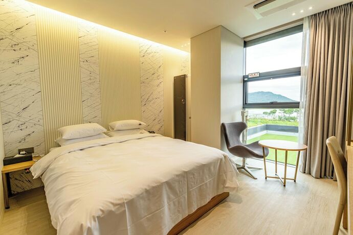 Imagen de la habitación del Hotel Lagobaum. Foto 20