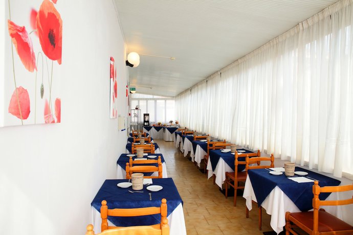 Imagen del bar/restaurante del Hotel Lagomaggio. Foto 2