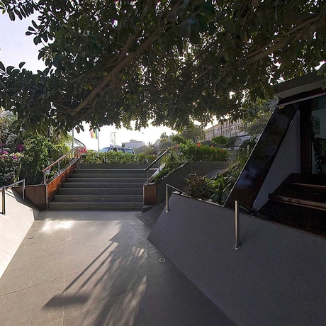 Imagen de los exteriores del Hotel Lagon 2. Foto 15