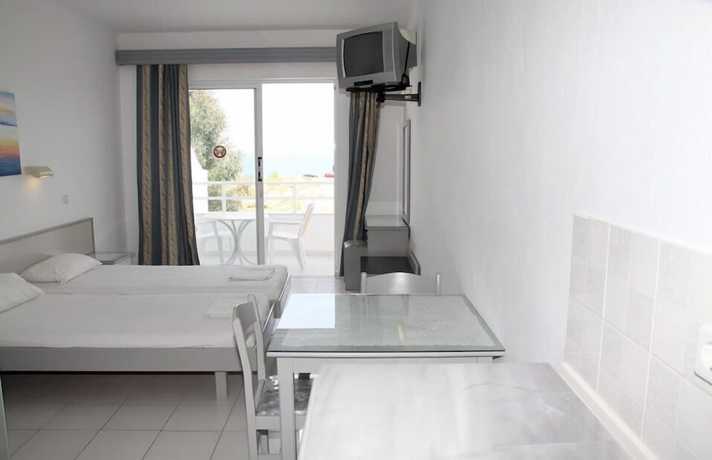 Imagen de la habitación del Hotel Lagonas Beach. Foto 7