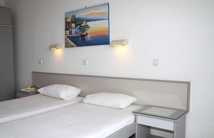 Imagen de la habitación del Hotel Lagonas Beach. Foto 8