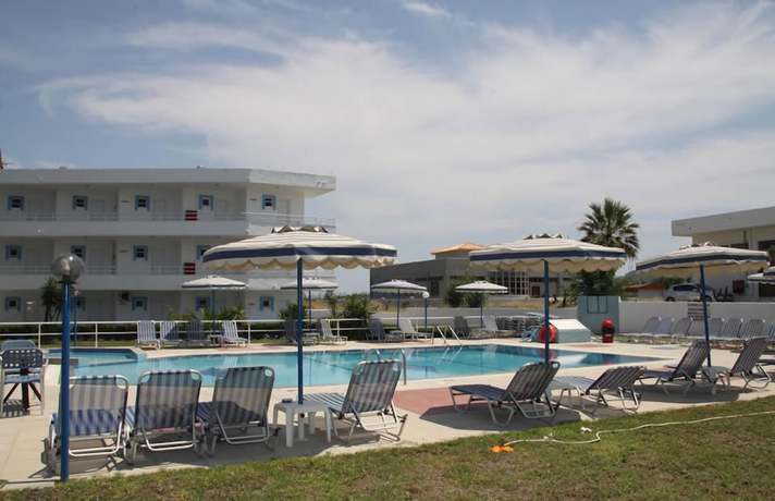 Imagen de la piscina del Hotel Lagonas Beach. Foto 20