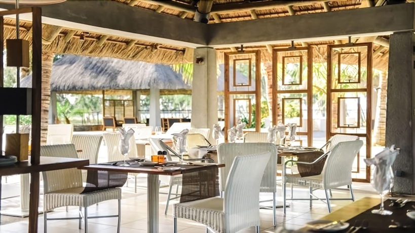 Imagen del bar/restaurante del Hotel Lagoon Attitude - Adults Only. Foto 2