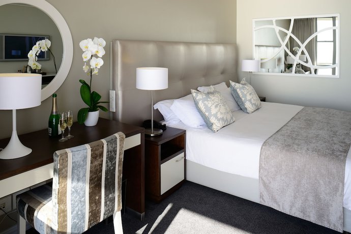 Imagen de la habitación del Hotel Lagoon Beach & Spa. Foto 16