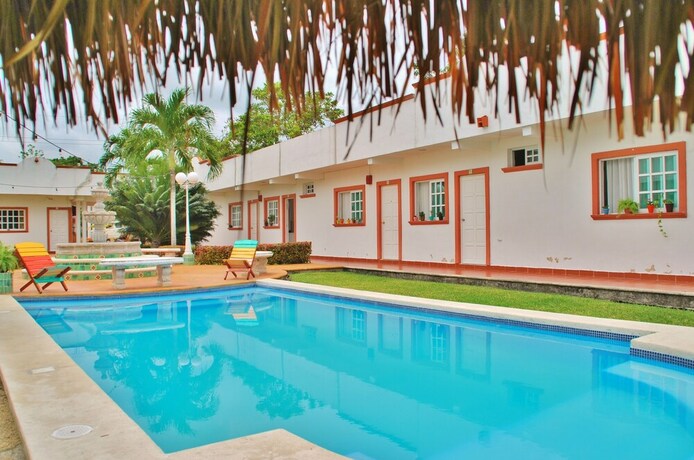 Imagen de la piscina del Hotel Lagoon, Chetumal. Foto 34