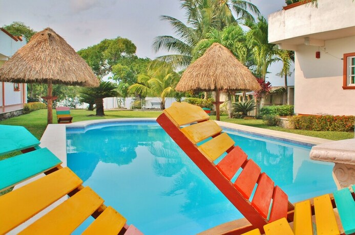 Imagen de la piscina del Hotel Lagoon, Chetumal. Foto 35