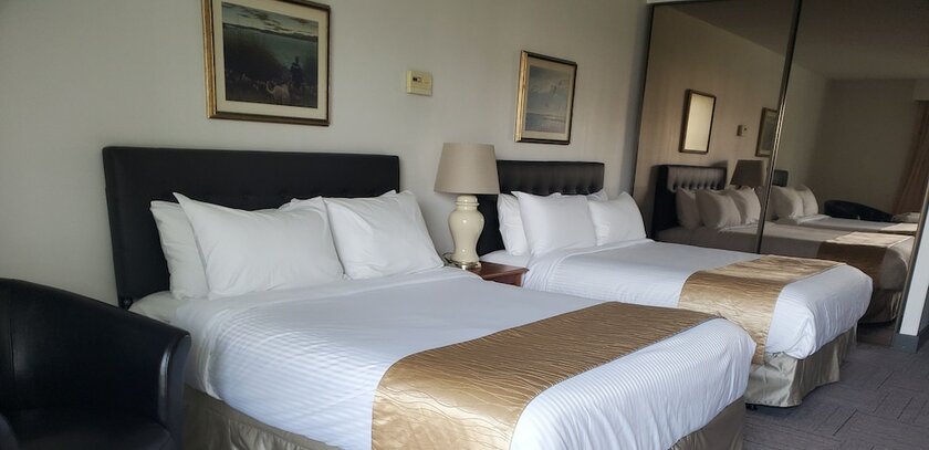 Imagen de la habitación del Hotel Lagoon City Pier One Resort. Foto 11