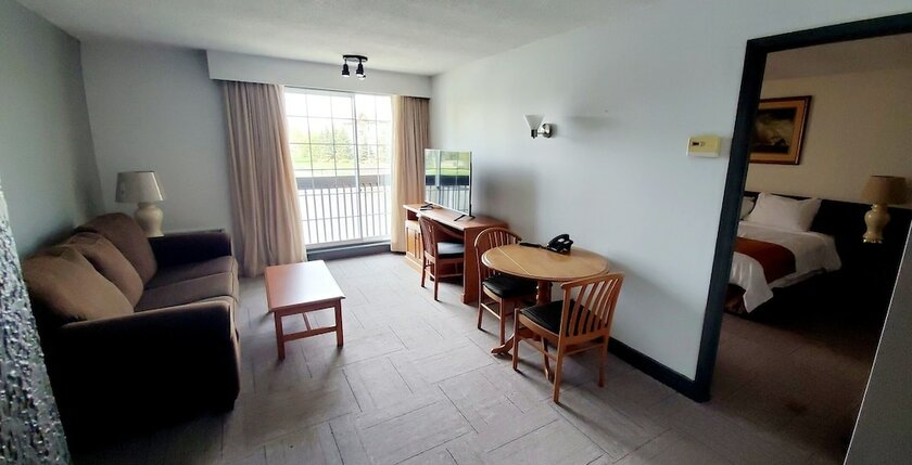 Imagen general del Hotel Lagoon City Pier One Resort. Foto 1