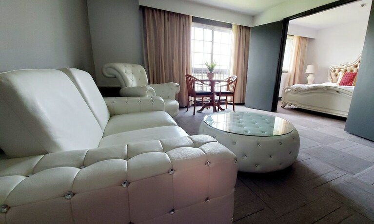 Imagen general del Hotel Lagoon City Pier One Resort. Foto 5