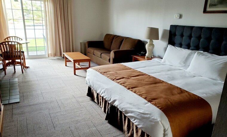 Imagen de la habitación del Hotel Lagoon City Pier One Resort. Foto 14