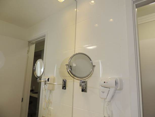 Imagen de la habitación del Hotel Lagoon Prime. Foto 13