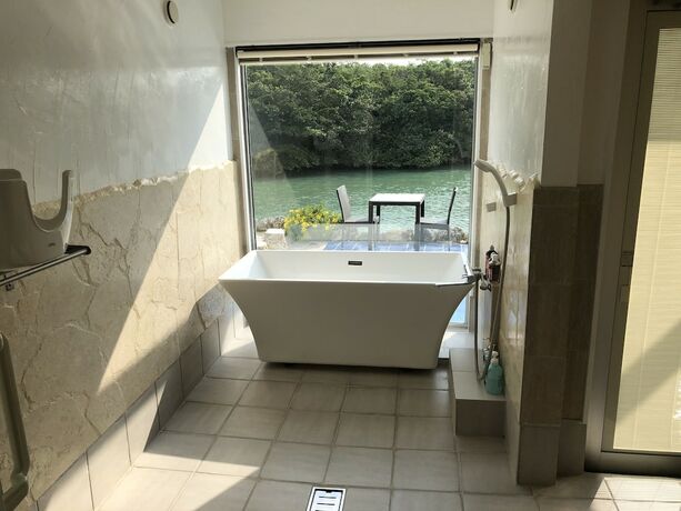 Imagen general del Hotel Lagoon Villa Ryusei. Foto 7